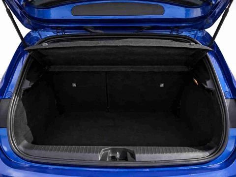 Maletero Renault CLIO Techno TCE de 90 CV con capaciodad de 300 litros.