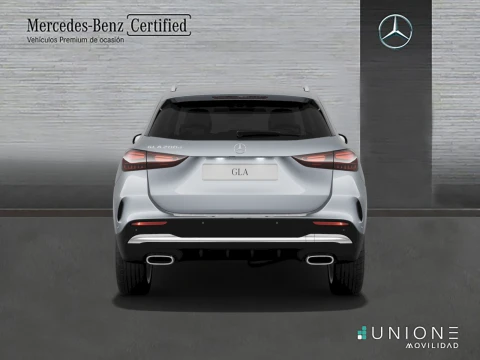 Mercedes-Benz GLA  200 d