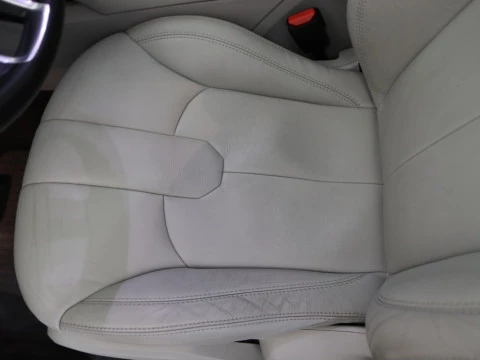 Land Rover RANGE ROVER EVOQUE R EVOQUE 2.2L SD4 150BHP 4WD PURE TECH 5P