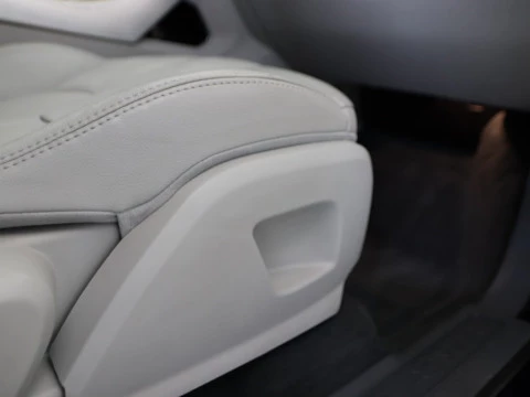 Land Rover RANGE ROVER EVOQUE R EVOQUE 2.2L SD4 150BHP 4WD PURE TECH 5P