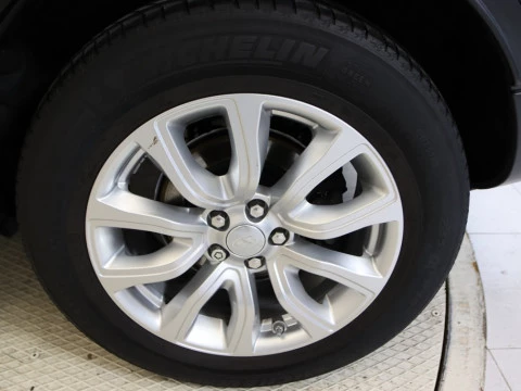 Land Rover RANGE ROVER EVOQUE R EVOQUE 2.2L SD4 150BHP 4WD PURE TECH 5P