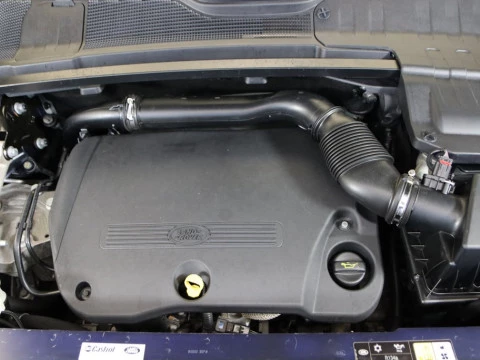 Land Rover RANGE ROVER EVOQUE R EVOQUE 2.2L SD4 150BHP 4WD PURE TECH 5P