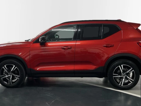 Volvo XC40 XC40 Plus, B3 Mild Hybrid, Gasolina, Dark