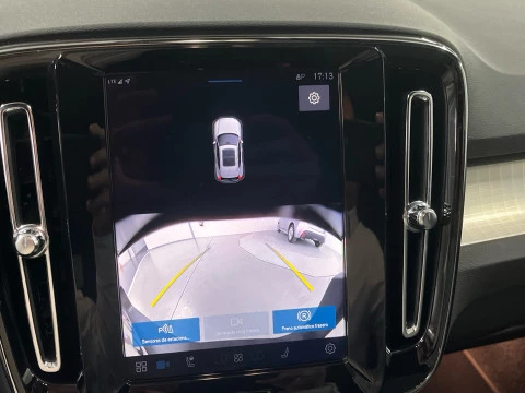 Volvo XC40 XC40 Plus, B3 Mild Hybrid, Gasolina, Dark