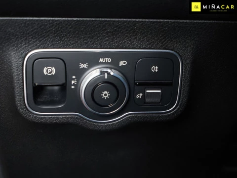 Mercedes-Benz GLB 200 120 kW (163 CV)