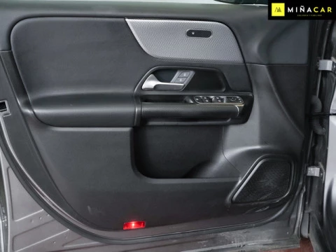 Mercedes-Benz GLB 200 120 kW (163 CV)