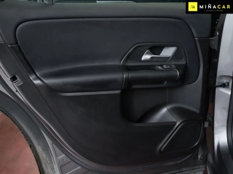 Mercedes-Benz GLB 200 120 kW (163 CV)