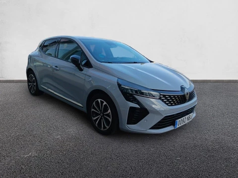 Renault Clio Techno E-Tech full hybrid 145 (103kw)