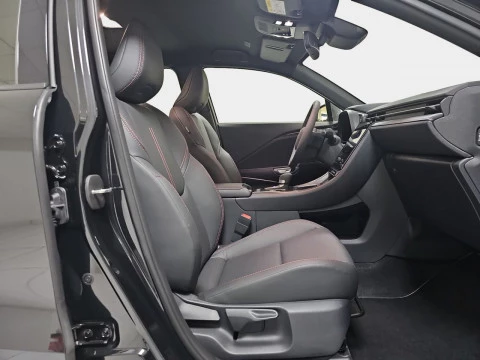 Lexus LBX 1.5 136cv HEV Elegant+ Black