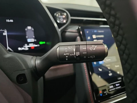 Lexus LBX 1.5 136cv HEV Elegant+ Black