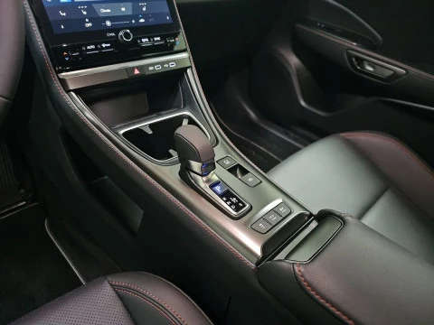 Lexus LBX 1.5 136cv HEV Elegant+ Black