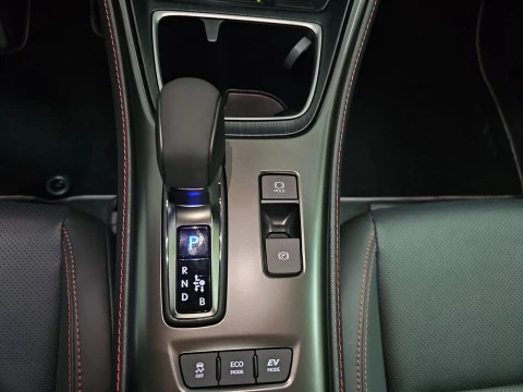 Lexus LBX 1.5 136cv HEV Elegant+ Black