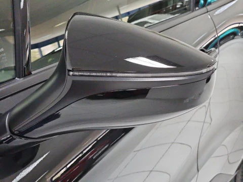 Lexus LBX 1.5 136cv HEV Elegant+ Black