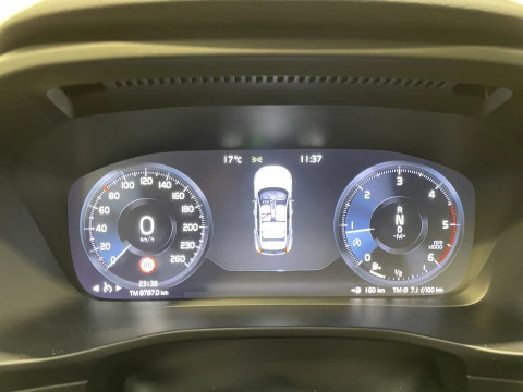 Volvo XC40 2.0 D3 Business Plus Auto