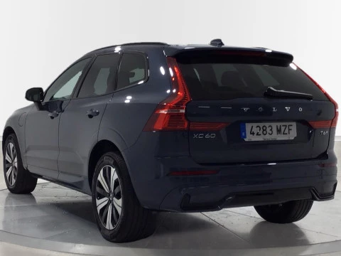 Volvo XC60 XC60 Plus, T6 AWD Híbrido enchufable, Eléctrico/Gasolina, Dark