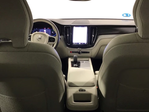 Volvo XC60 XC60 Plus, T6 AWD Híbrido enchufable, Eléctrico/Gasolina, Dark