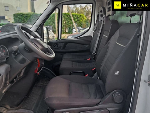 Iveco Daily Chasis 35C 16H HD 4100 115 kW (156 CV)