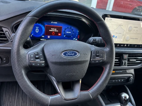 Ford Focus 1.0 Ecoboost MHEV 114kW ST-Line X