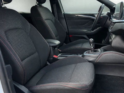Ford Focus 1.0 Ecoboost MHEV 114kW ST-Line X
