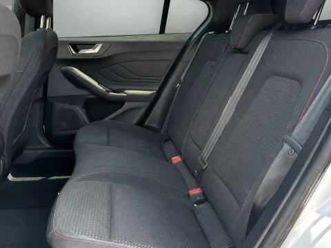 Ford Focus 1.0 Ecoboost MHEV 114kW ST-Line X
