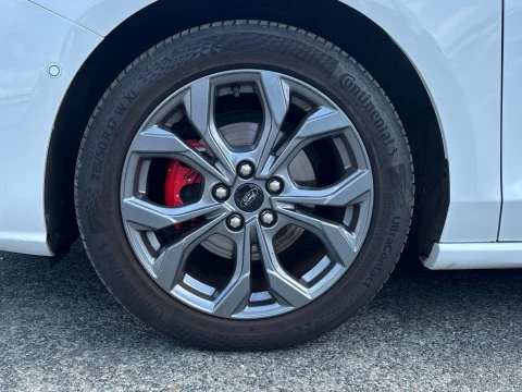 Ford Focus 1.0 Ecoboost MHEV 114kW ST-Line X