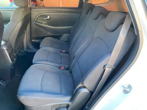 Kia Carens 1.6 GDi 99kW (135CV) Concept