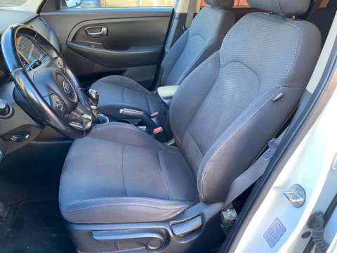 Kia Carens 1.6 GDi 99kW (135CV) Concept