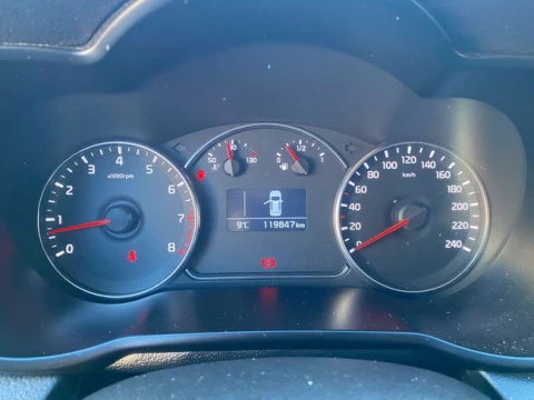 Kia Carens 1.6 GDi 99kW (135CV) Concept