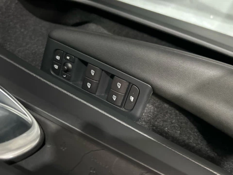 Volvo XC40 1.5 T3 156 5P