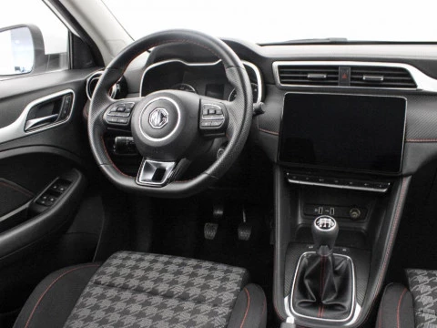 MG ZS 1.5 COMFORT 106 5P