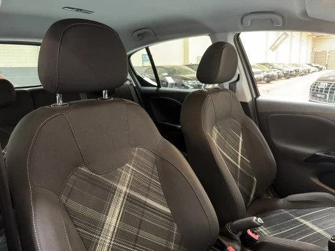 Opel Corsa 1.4 66kW (90CV) Color Edition