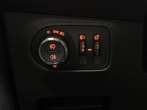 Opel Corsa 1.4 66kW (90CV) Color Edition