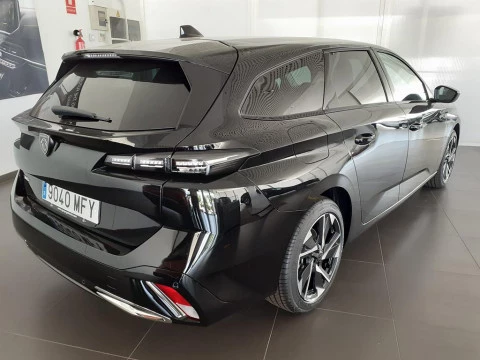 Peugeot 308 fam. 1.2 PURETECH 130 ALLURE PACK SW 5P