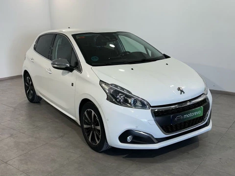 Peugeot 208 1.2 PureTech 82CV Signature