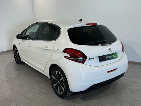 Peugeot 208 1.2 PureTech 82CV Signature