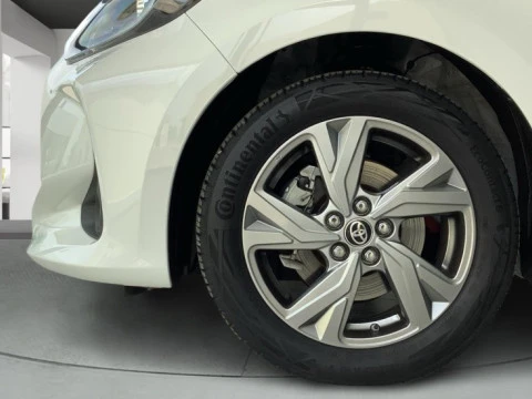 Toyota Yaris TOYOTA ACTIVE PLUS 120H