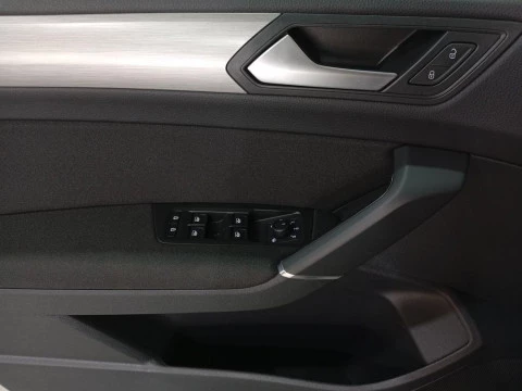 Volkswagen Touran ``Mas`` 2.0 TDI 110 kW (150 CV) DSG