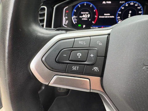 Volkswagen Polo R-LINE 1.0 TSI 110CV DSG 5P