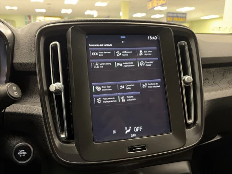 Volvo XC40 T2 Essential 95 kW (129 CV)