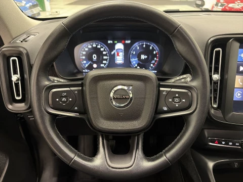 Volvo XC40 T2 Essential 95 kW (129 CV)
