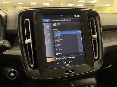 Volvo XC40 T2 Essential 95 kW (129 CV)