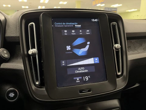 Volvo XC40 T2 Essential 95 kW (129 CV)