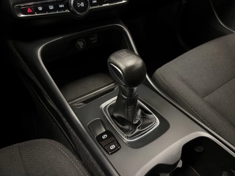 Volvo XC40 T2 Essential 95 kW (129 CV)