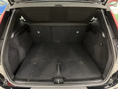 Volvo XC40 T2 Essential 95 kW (129 CV)