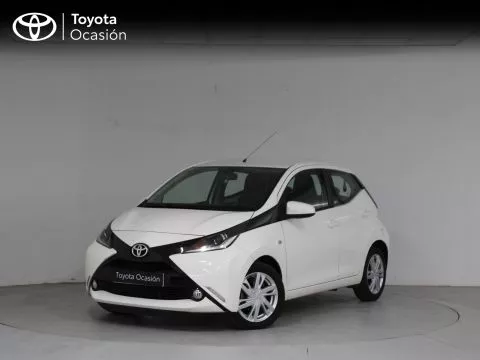 Toyota Aygo 1.0 70 x-play Toyota Aygo 1.0 70 x-play