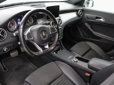 Mercedes-Benz Clase CLA CLA 220 D AMG LINE DCT SH. BR. 177CV 5P