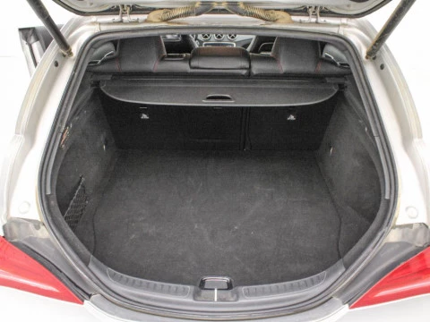 Mercedes-Benz Clase CLA CLA 220 D AMG LINE DCT SH. BR. 177CV 5P