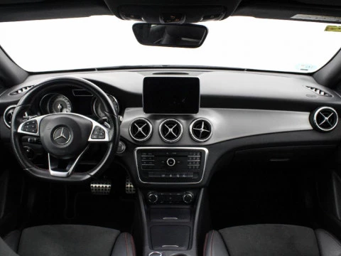 Mercedes-Benz Clase CLA CLA 220 D AMG LINE DCT SH. BR. 177CV 5P