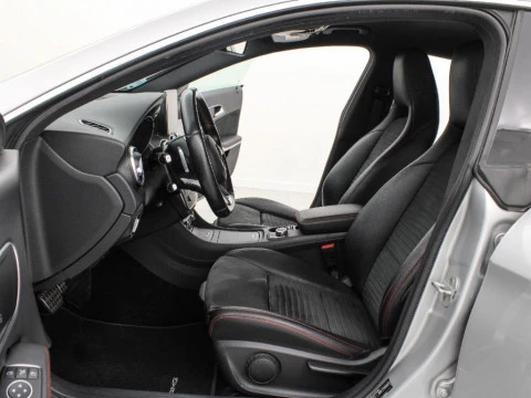 Mercedes-Benz Clase CLA CLA 220 D AMG LINE DCT SH. BR. 177CV 5P