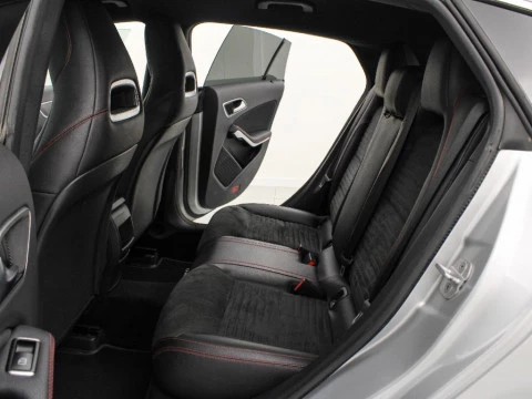 Mercedes-Benz Clase CLA CLA 220 D AMG LINE DCT SH. BR. 177CV 5P